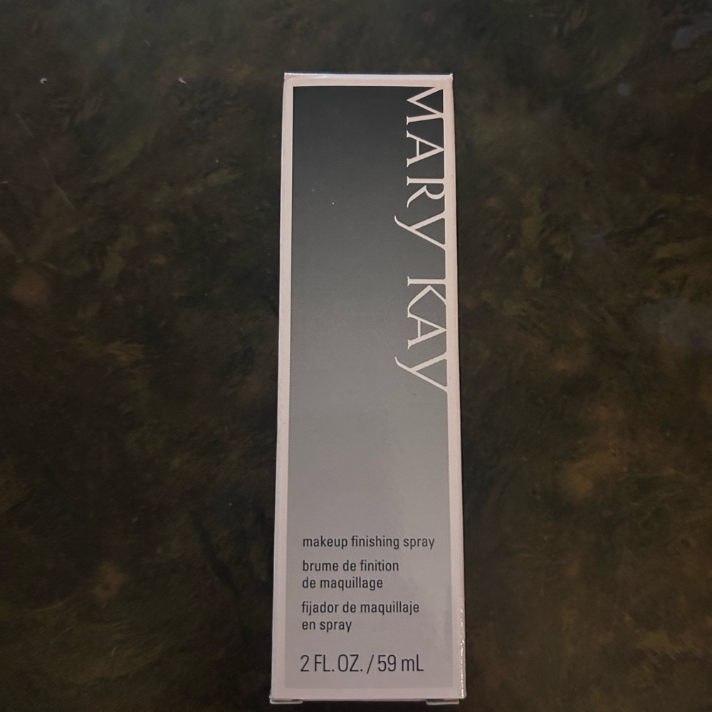 Mary Kay make up finishing spray